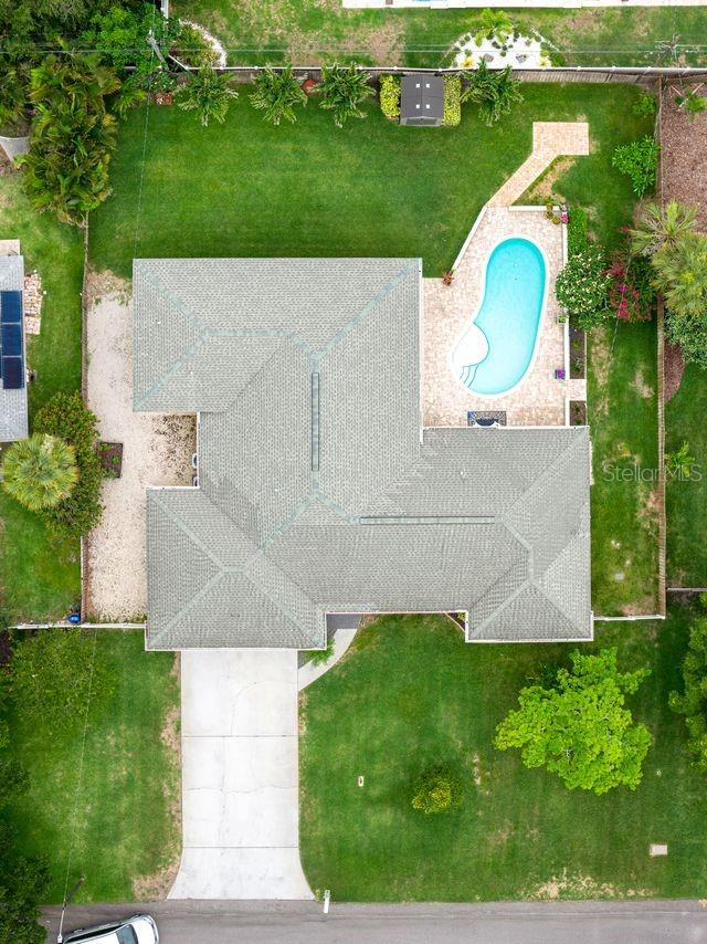 Exceptional lot measuring 100x125.