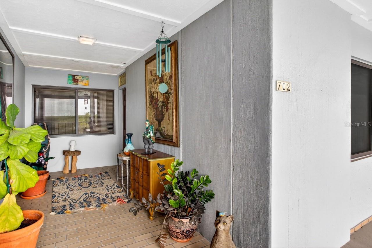 Private Entryway
