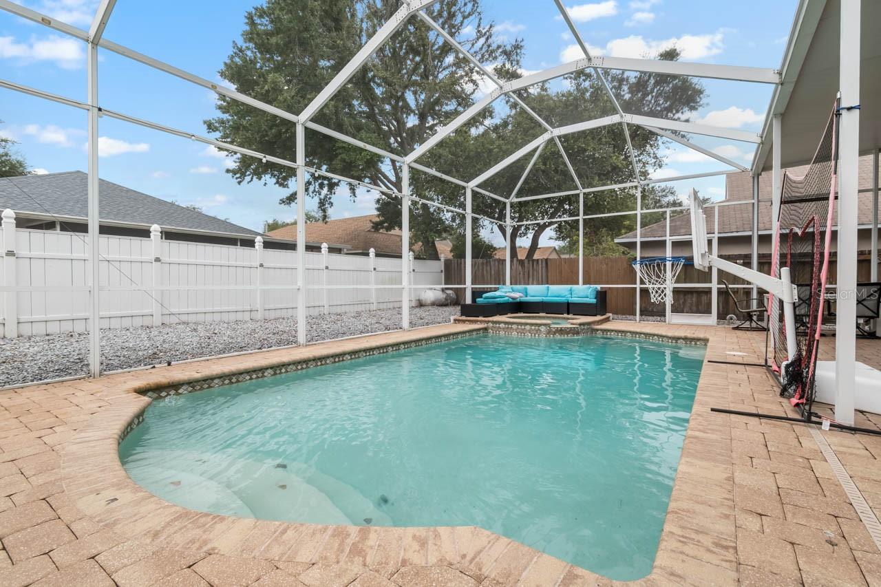 Pool & Spa