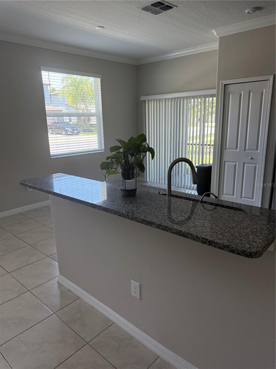 Breakfast Bar