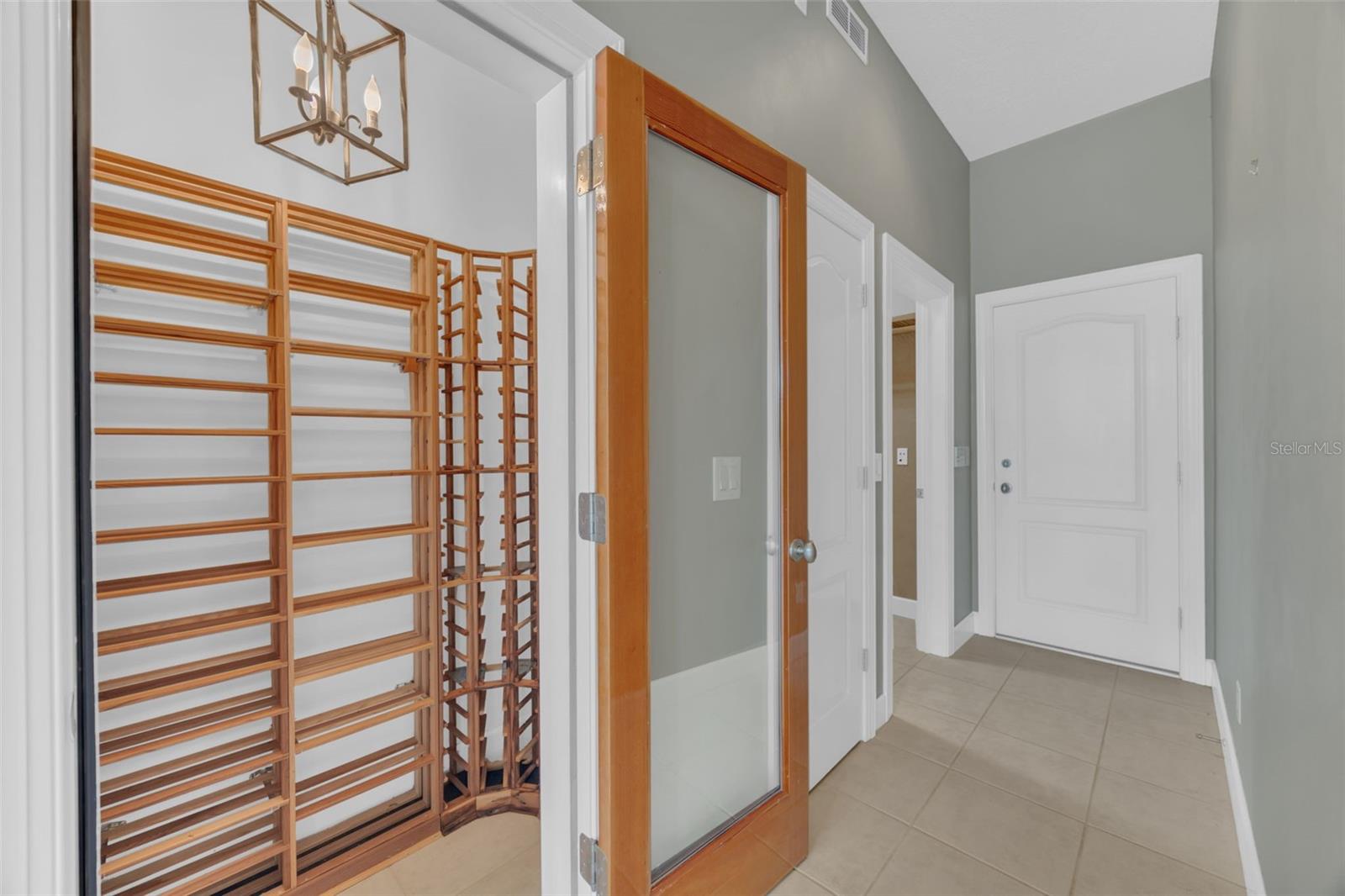 WINE CLOSET