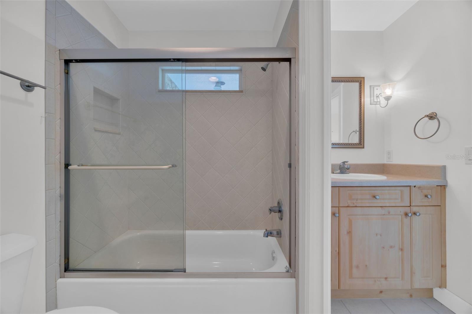 2ND FLOOR BATHROOM
