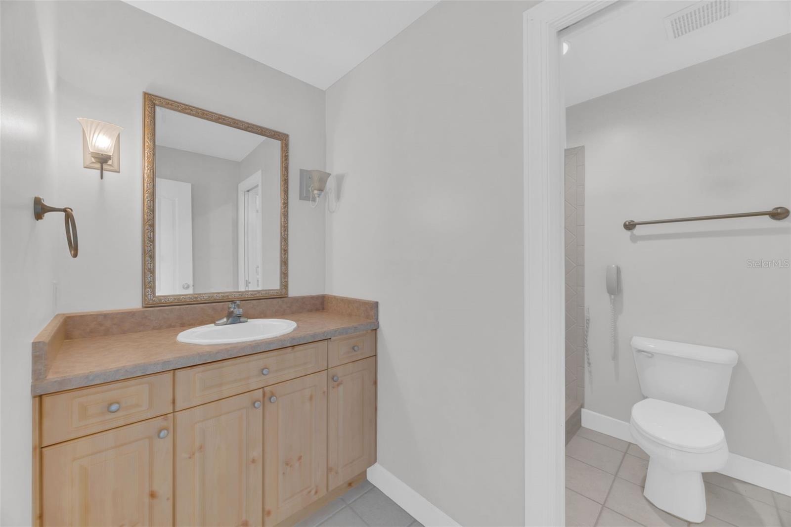 2ND FLOOR BATHROOM