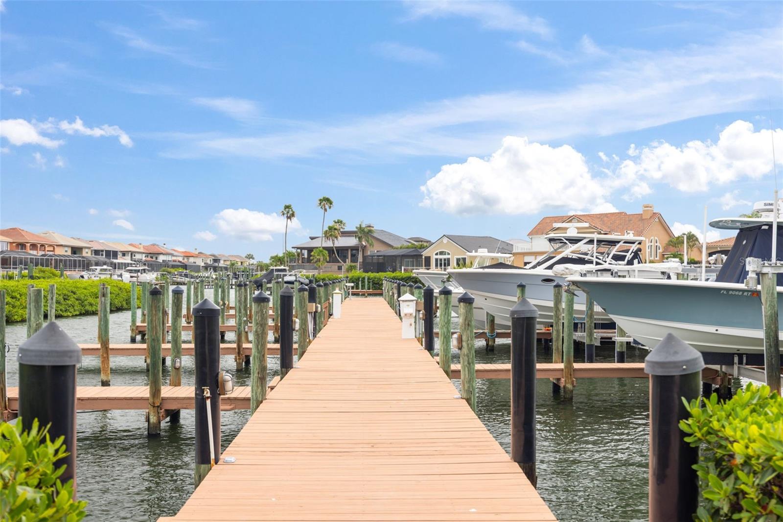 COMMUNITY DOCK
