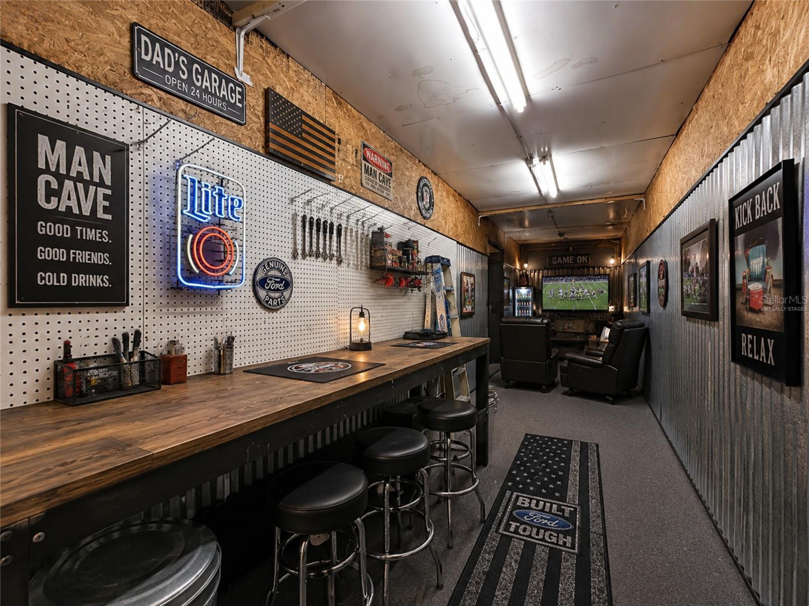 VIRTUALLY STAGED: 40' Conex Container (Inside View from the Front)