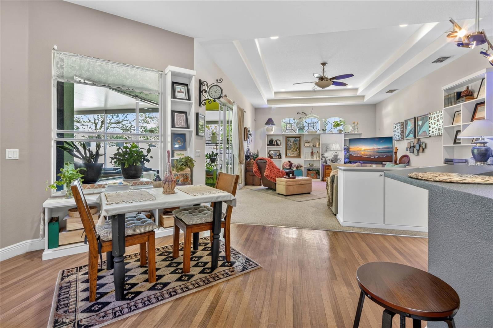 Kitchen Family Room Combo