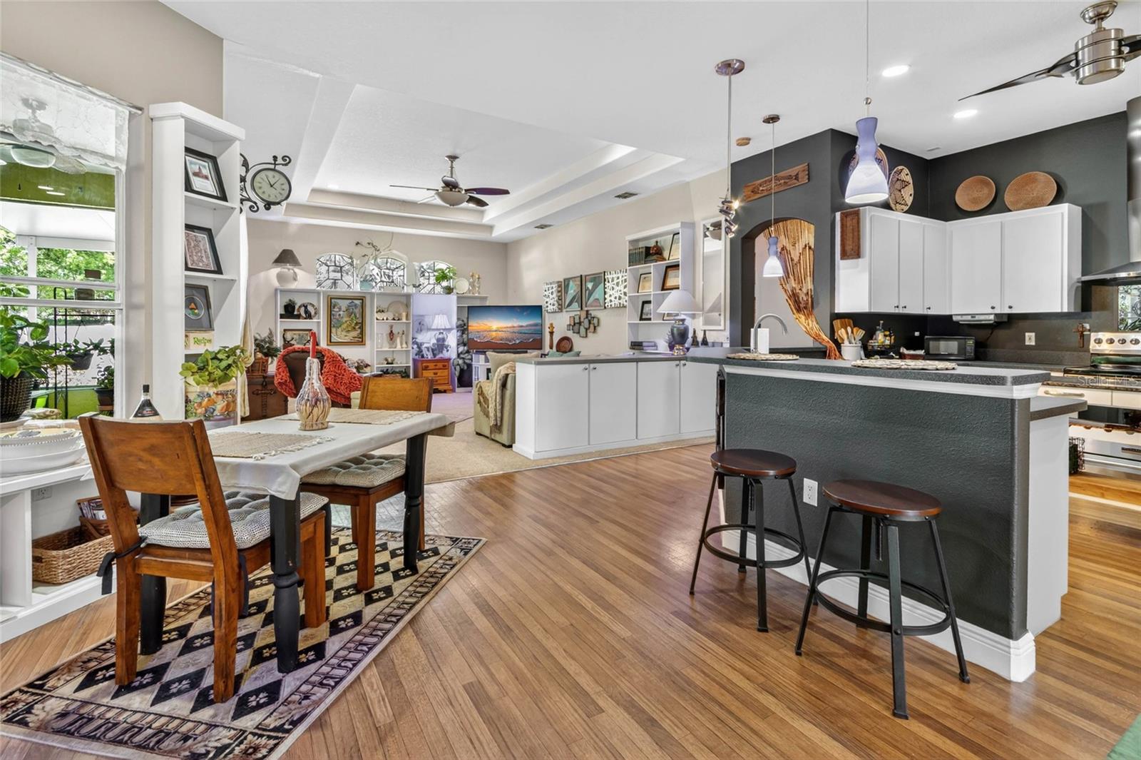 Kitchen Family Room Combo