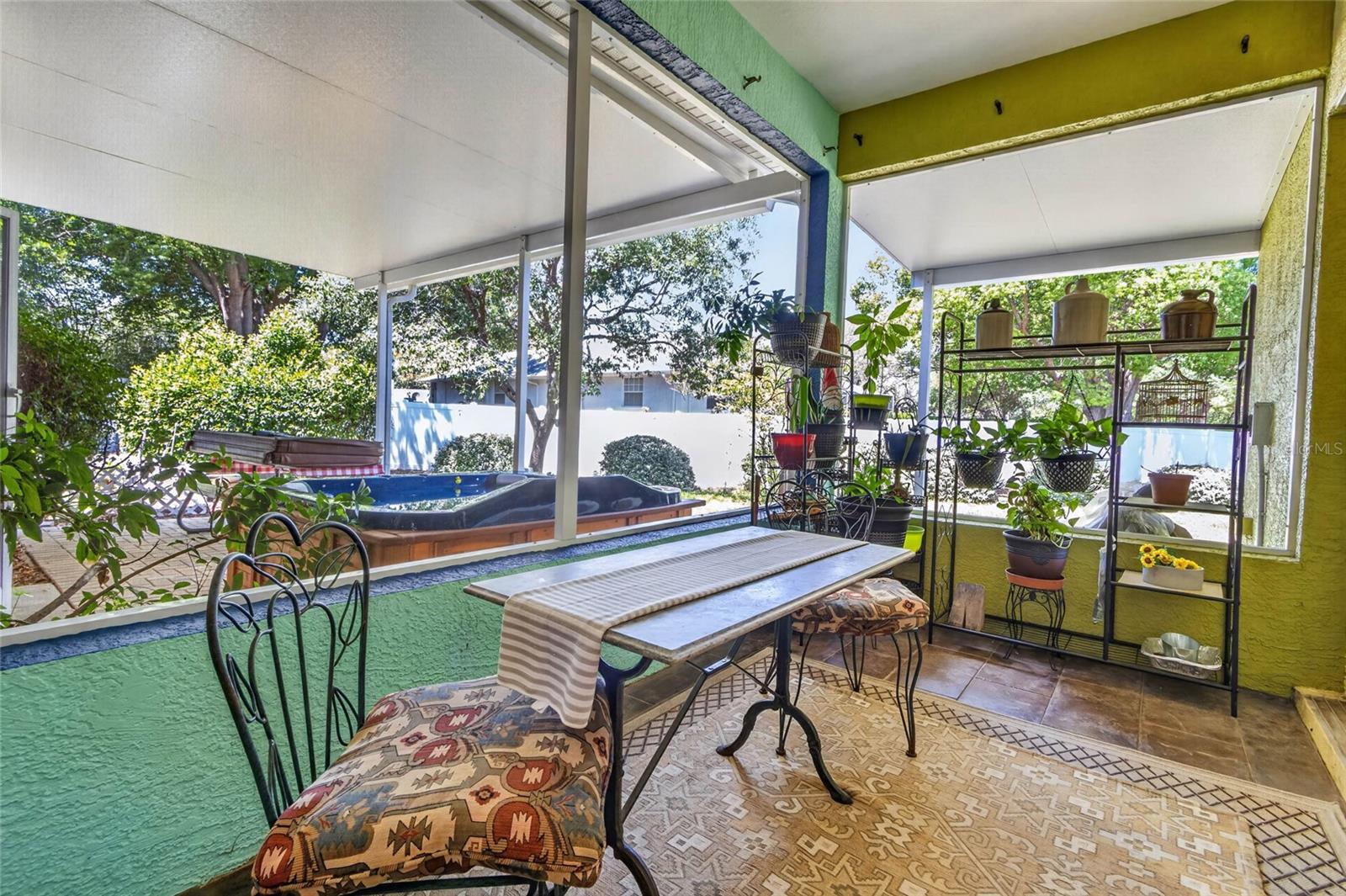 Covered Screened Porc