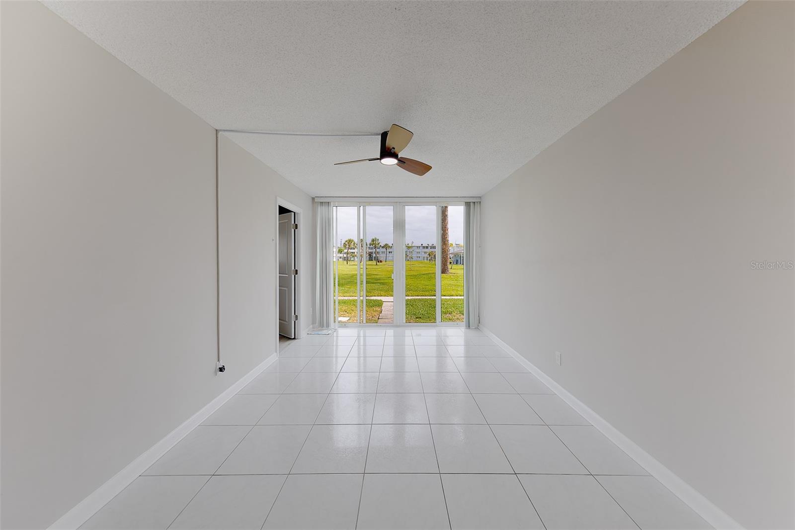 Florida room off of kitchen