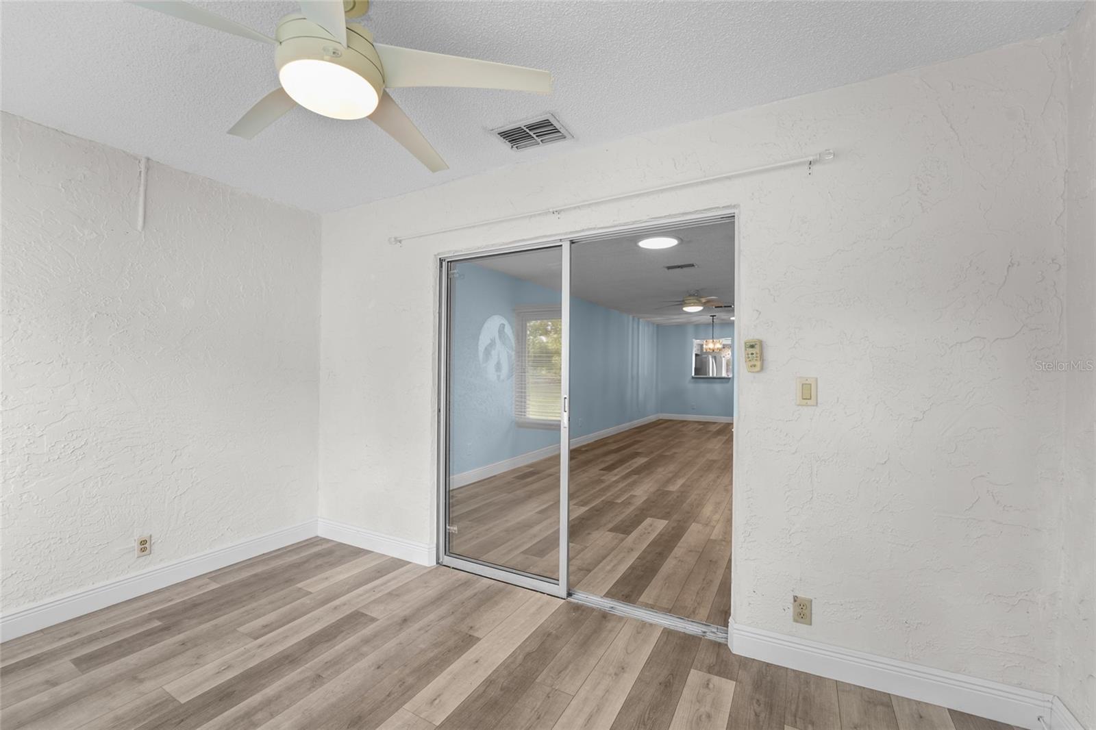 Florida room's fan and vent looking in