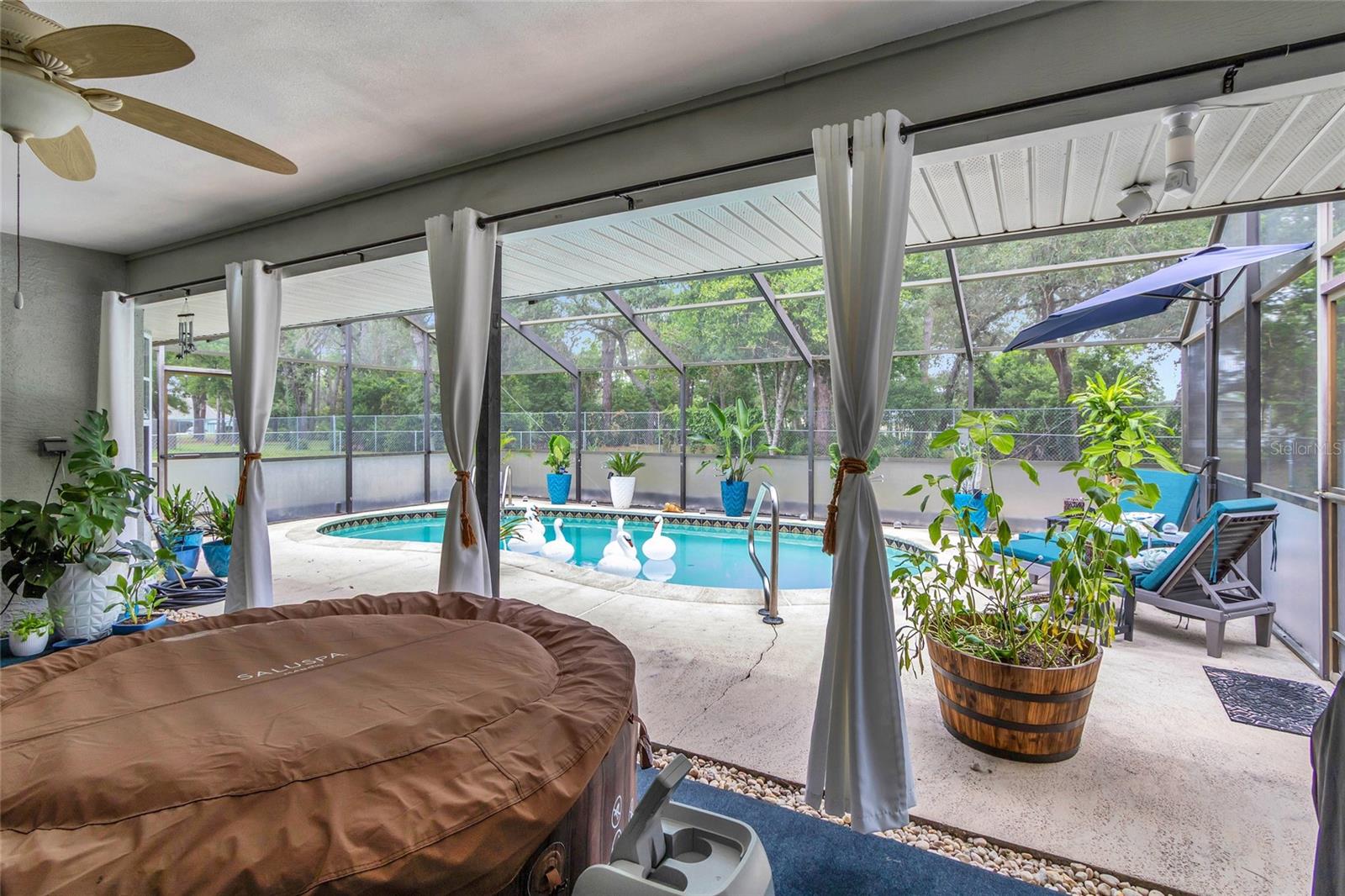 Rear Porch to Pool