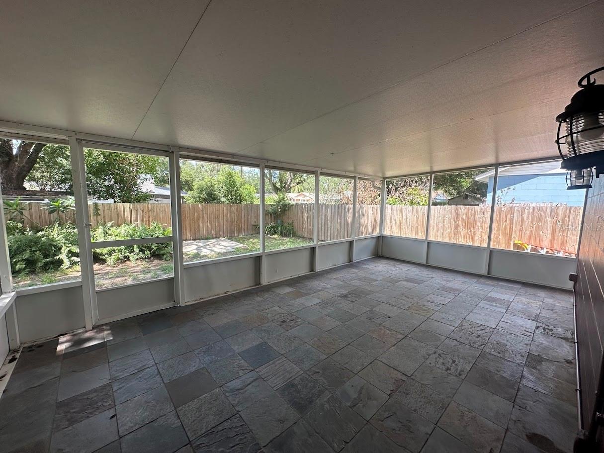 Large Cov'd Srn'd Porch