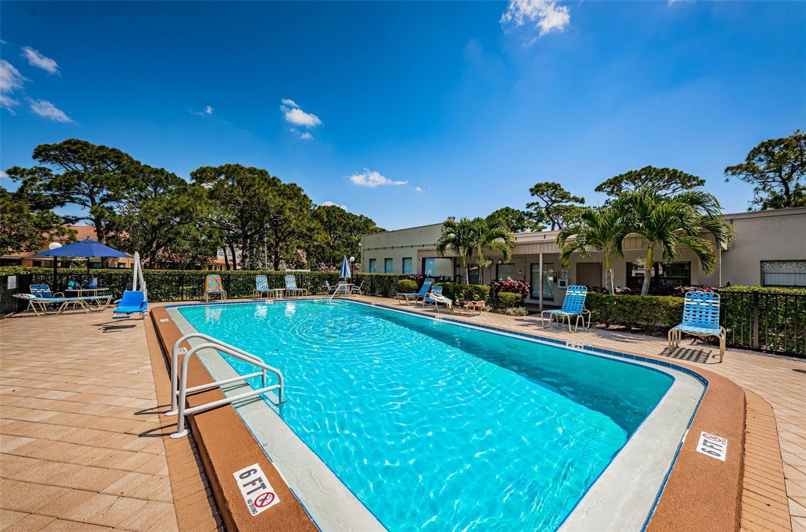 Oleander Lake pool