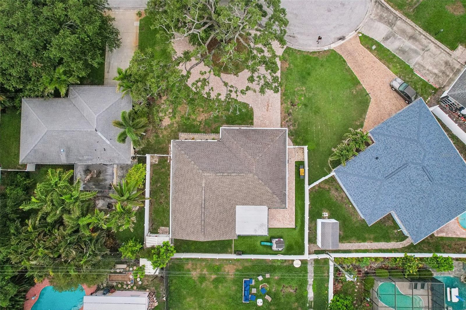 TB8516055