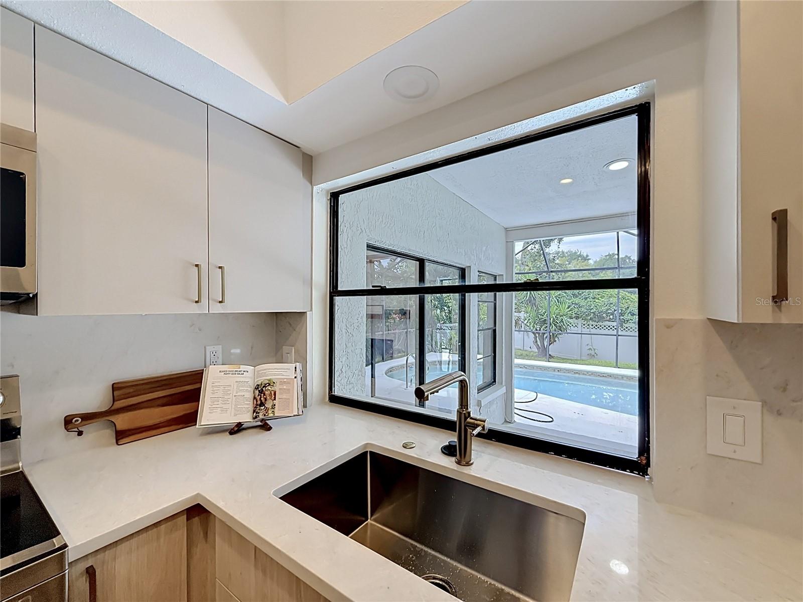 Kitchen overlooking the pool