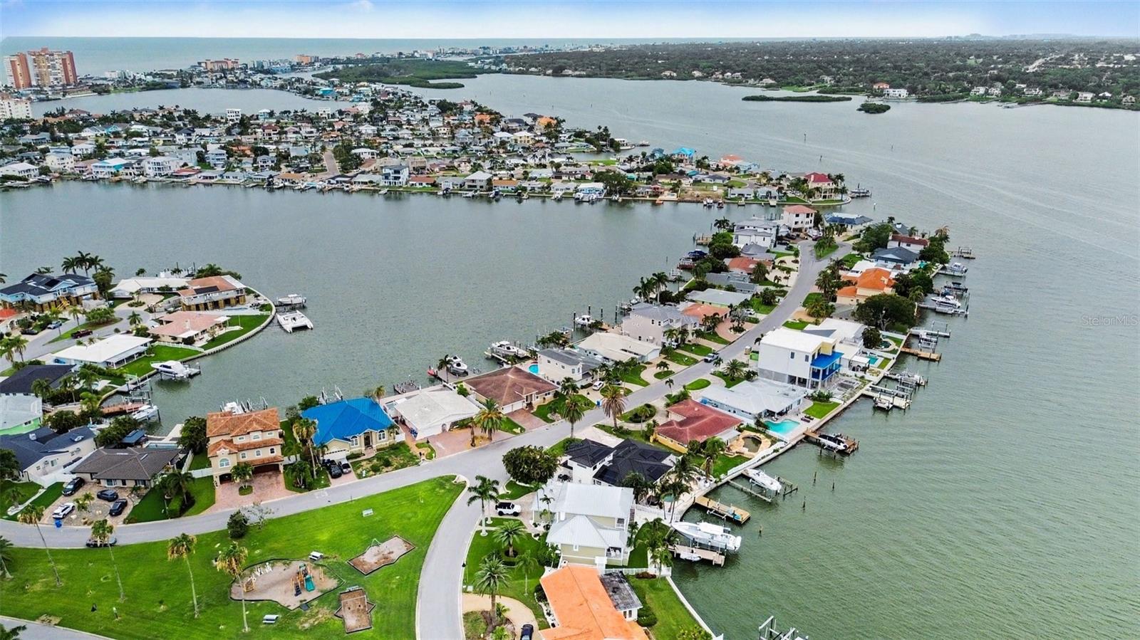 TB8516097