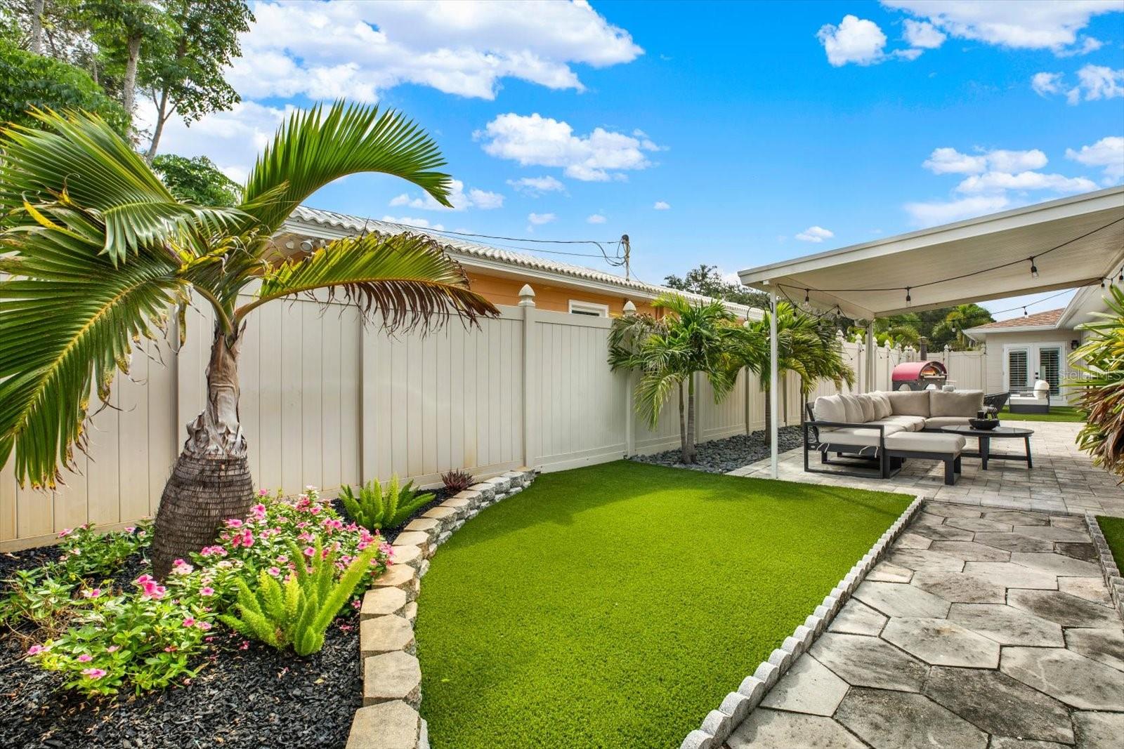 Outdoor entertaining space