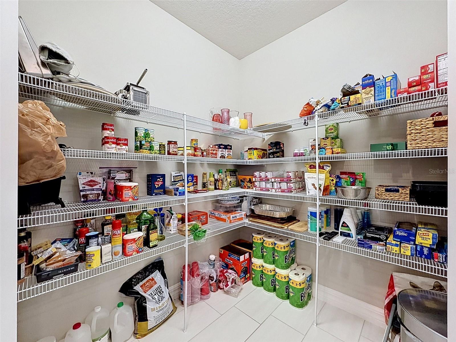Walk in pantry