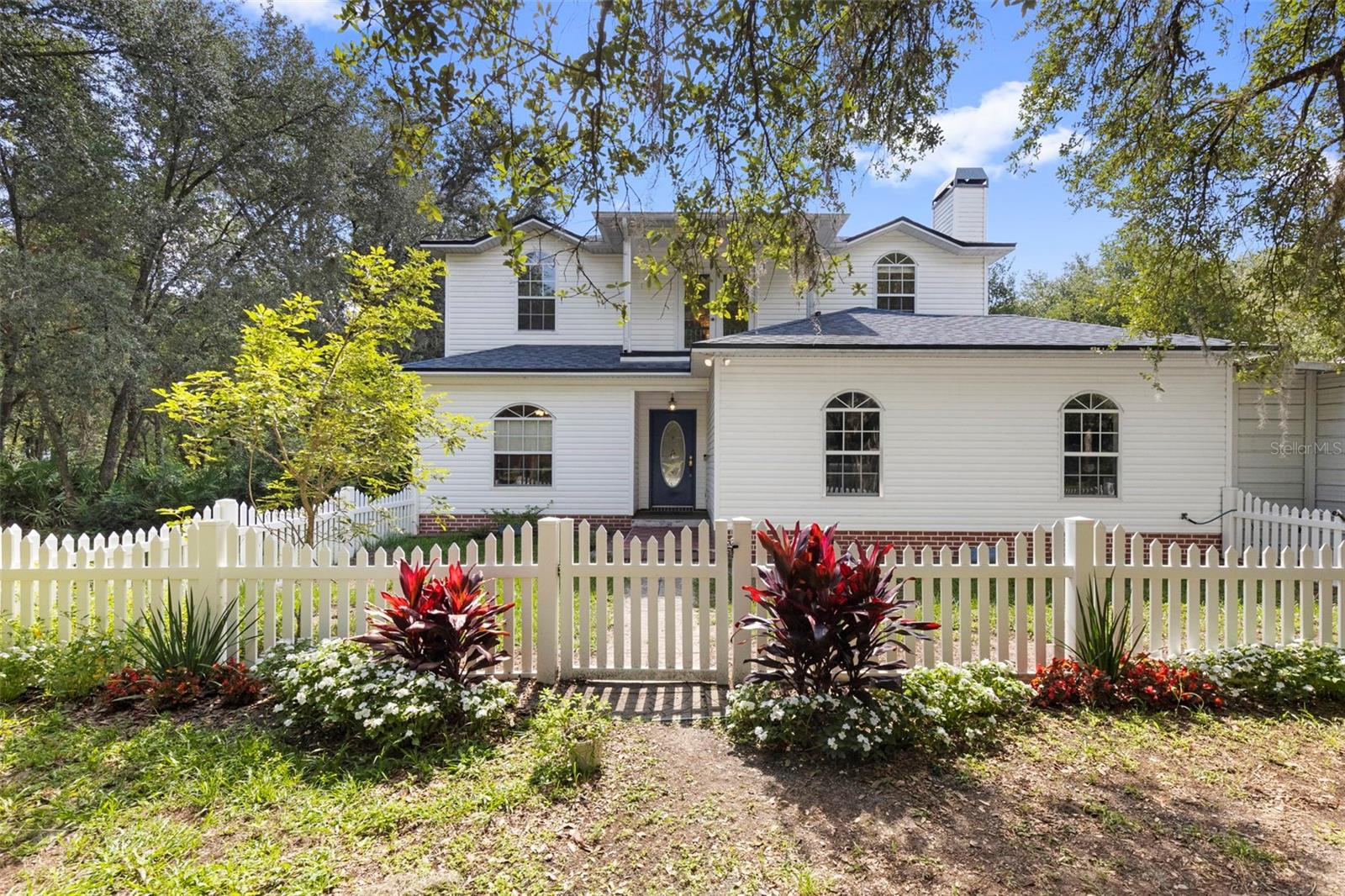 Fenced front yard