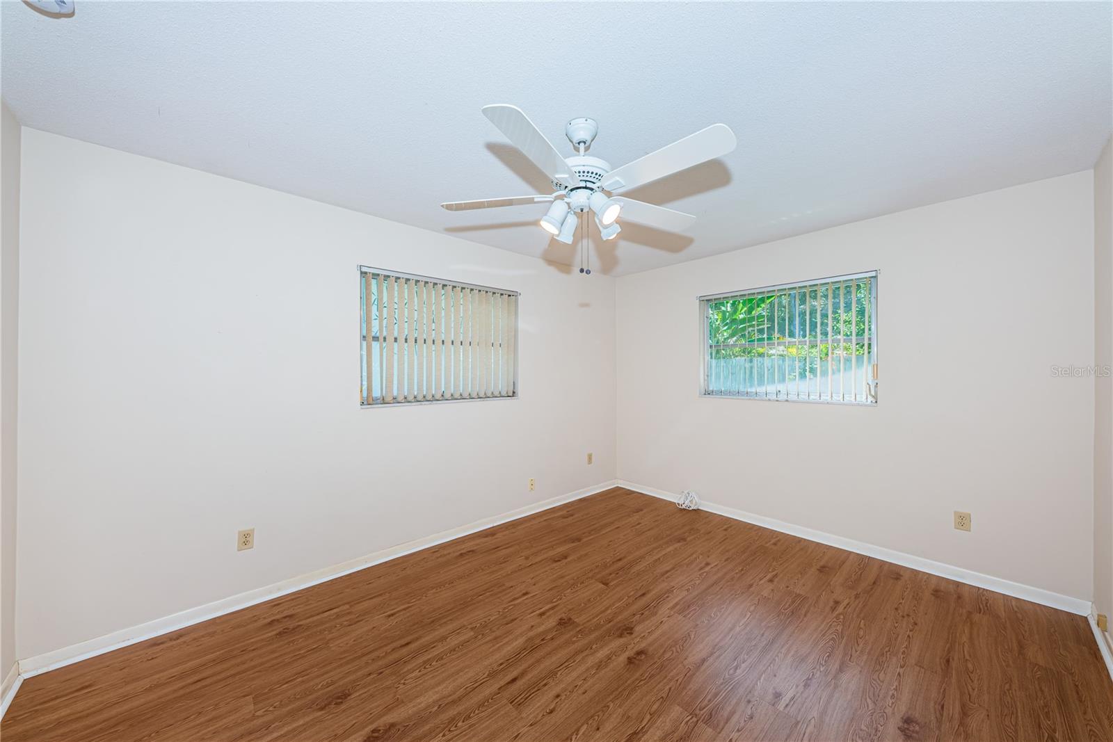 Spacious 2nd bedroom