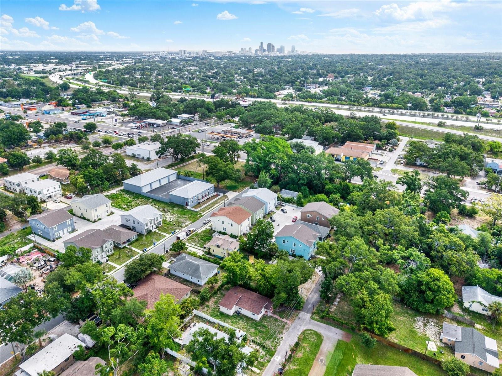 Minutes to Downtown St Pete
