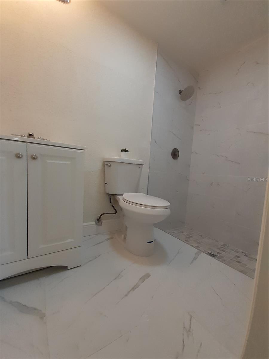 O6414432