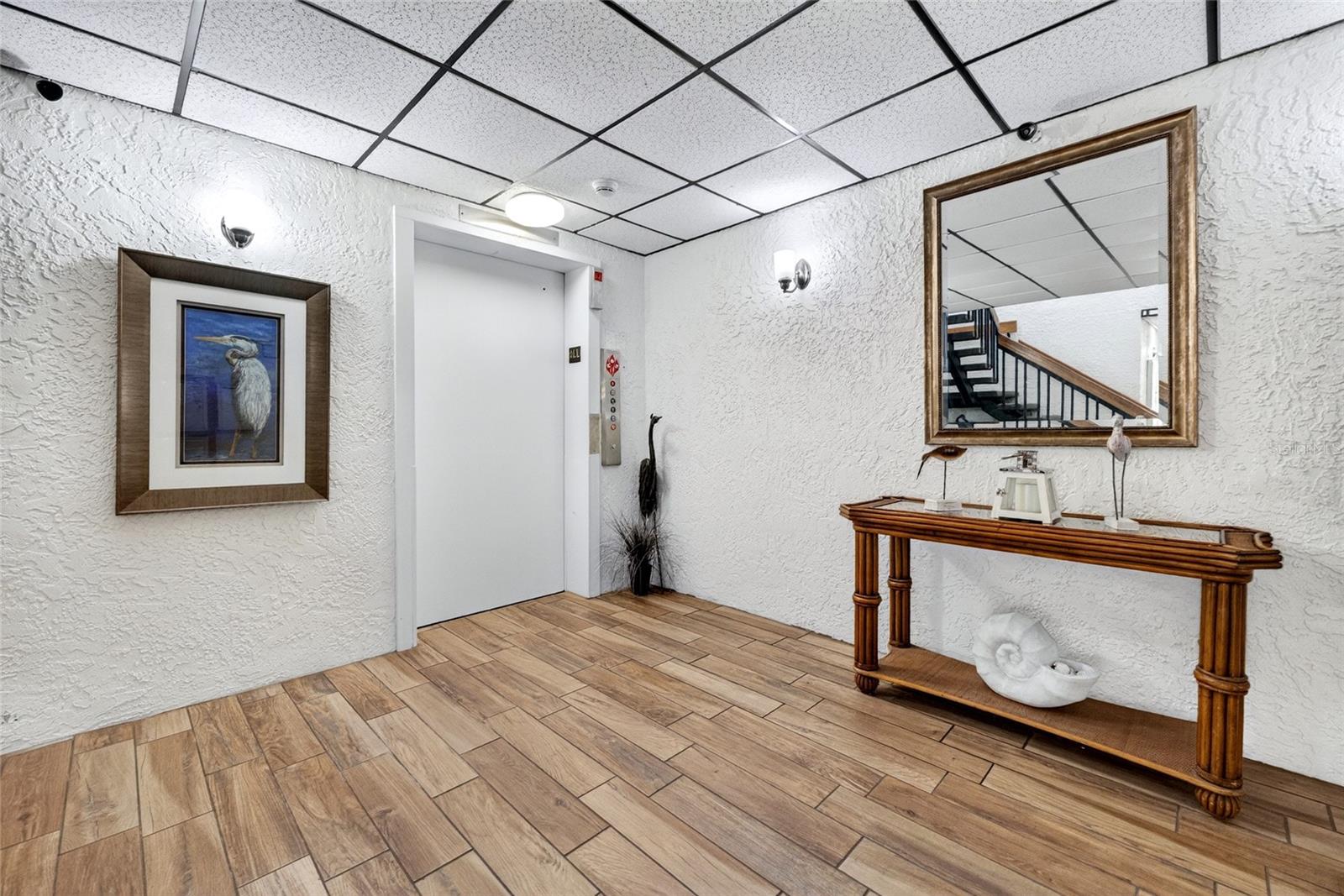 TB8516468