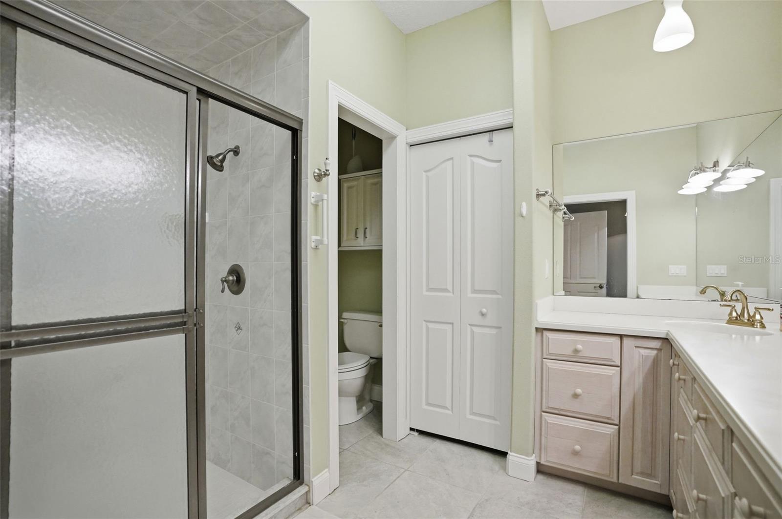 2nd bedroom attached ensuite bathroom.