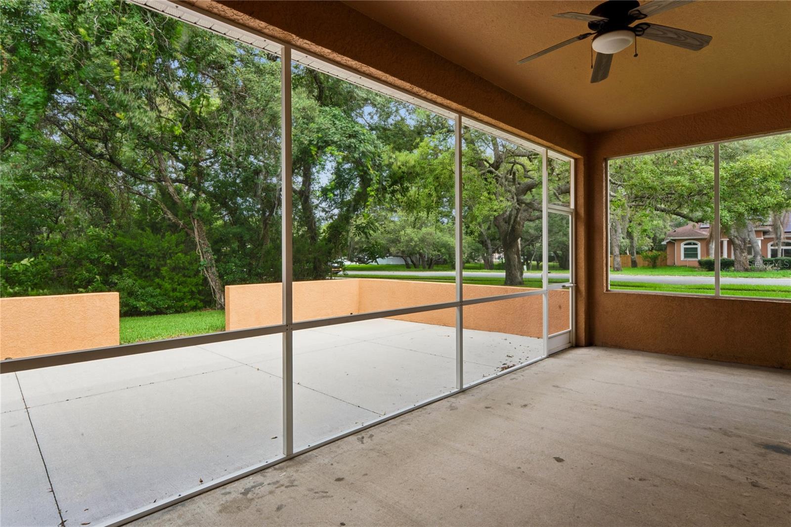Screen porch