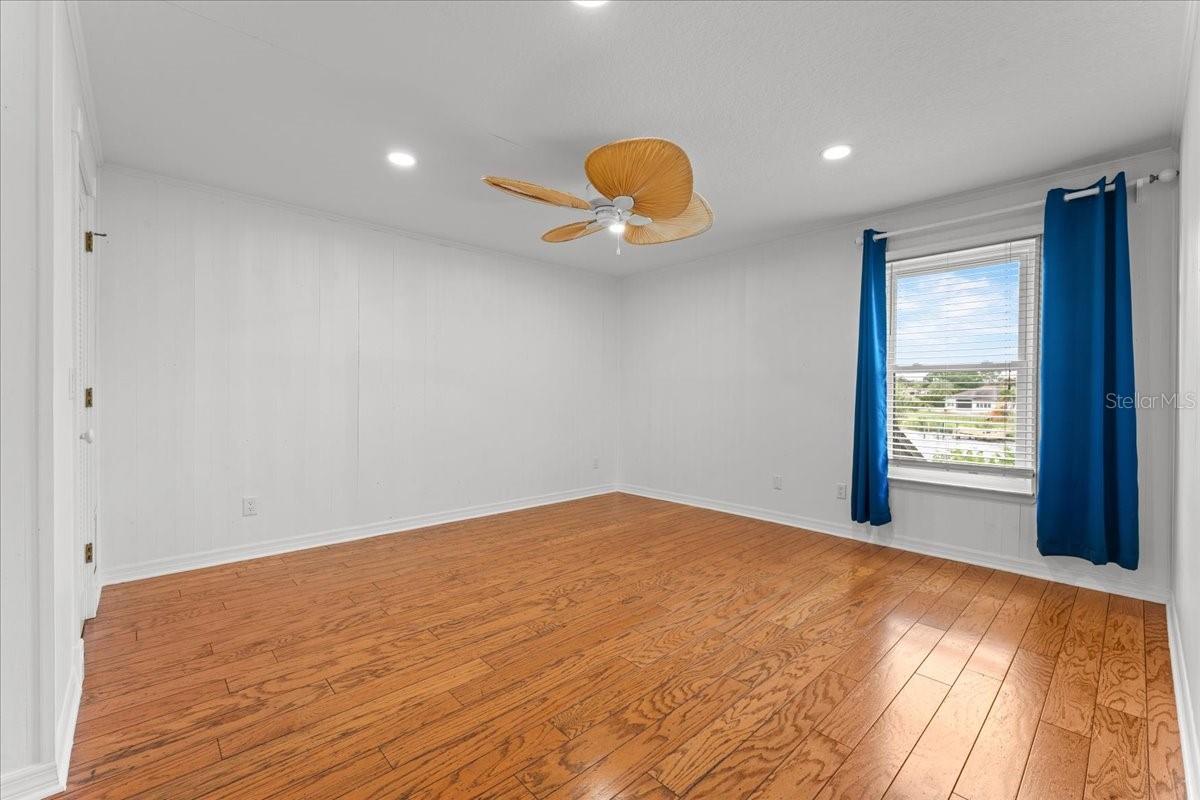 4th bedroom on the 2nd floor