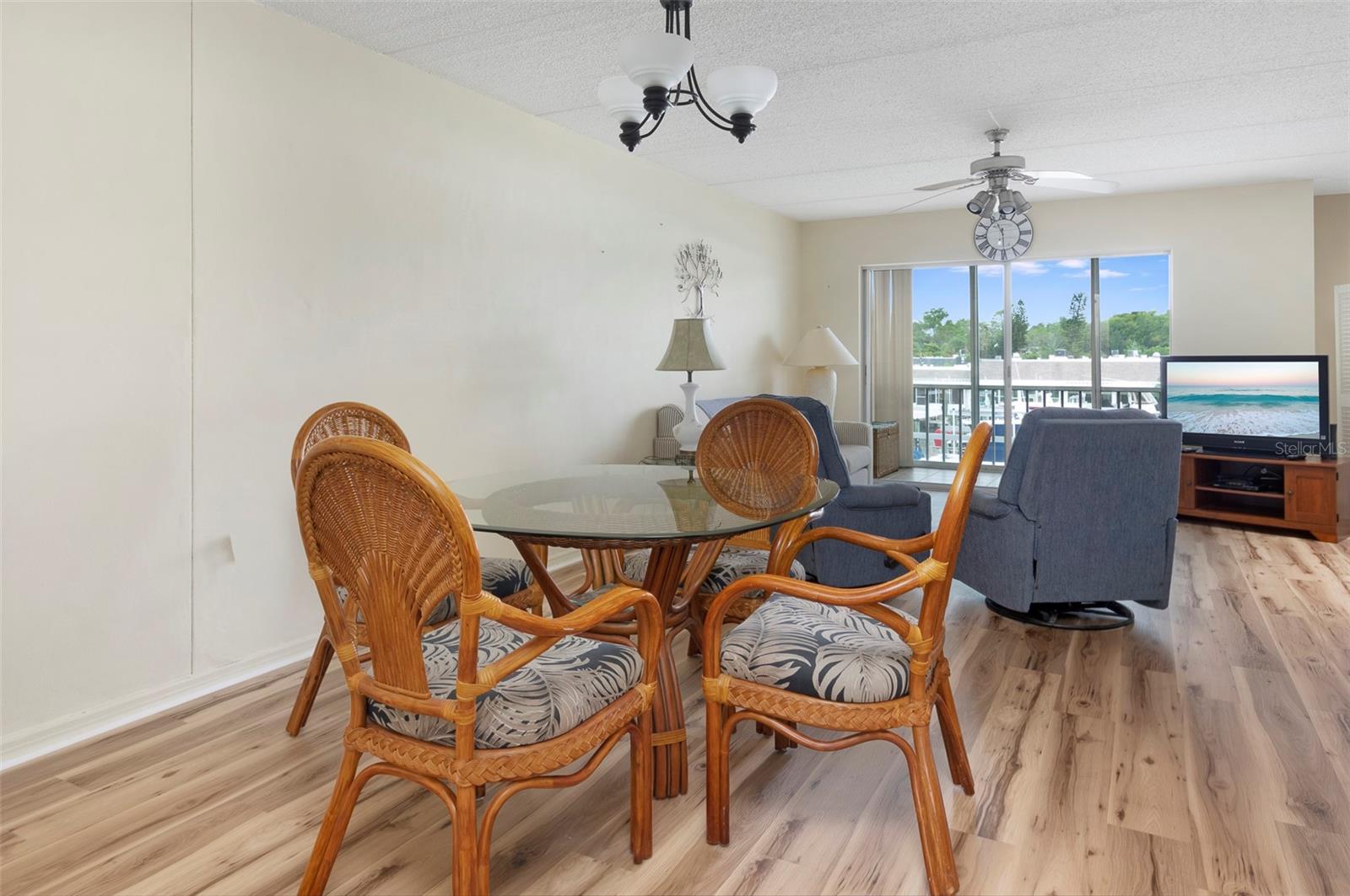 Flexible open floorpan!