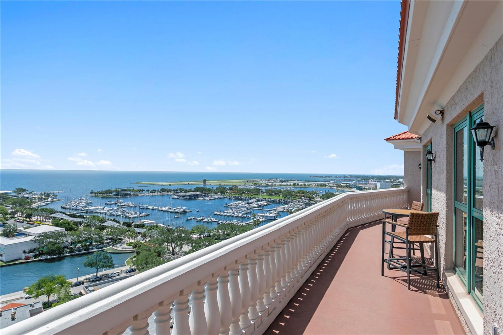 Balcony, marina and bay view