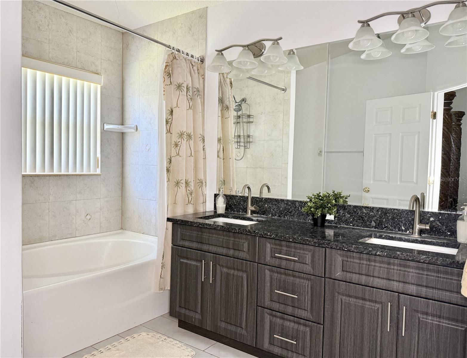 Primary En Suite