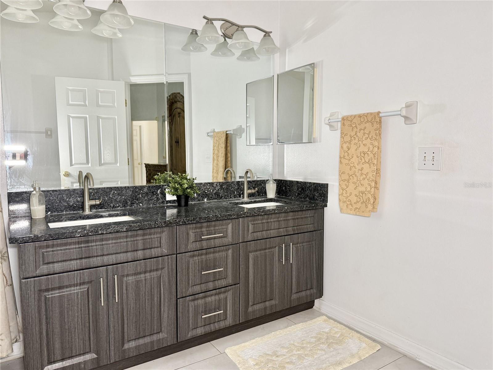 Primary En Suite