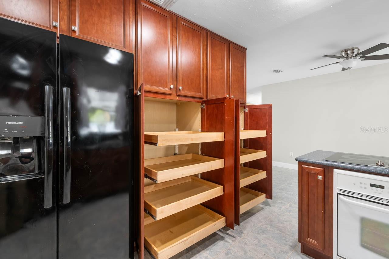Kitchen with pullout drawers