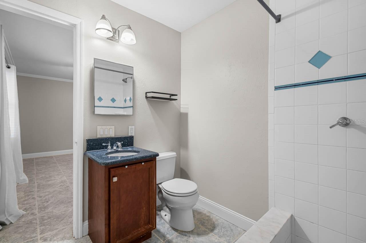 Primary bath