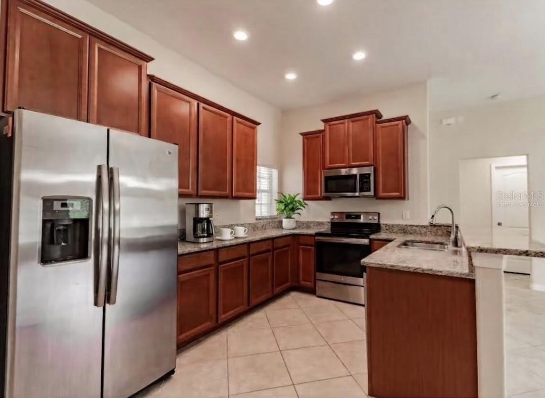 Decor virtually staged