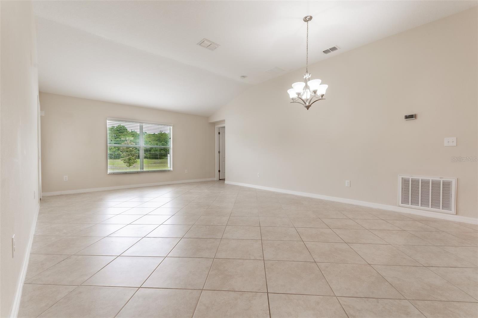 Living room/ dining room.