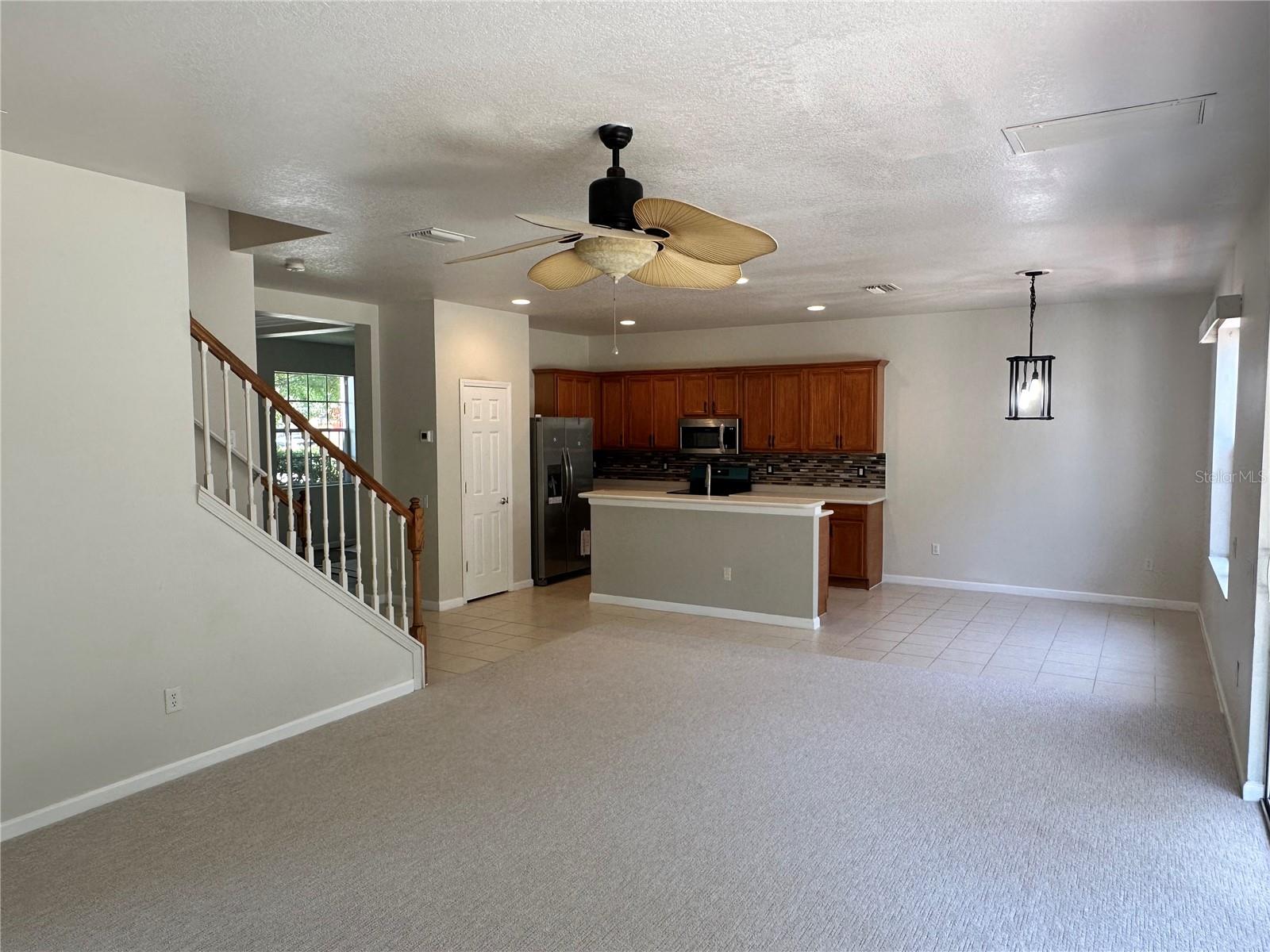 living/kitchen combo