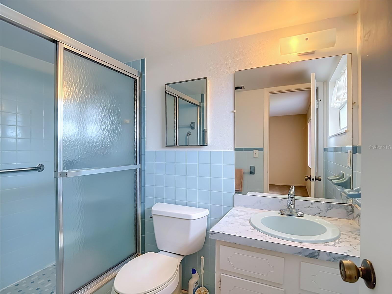 Primary En Suite Bathroom