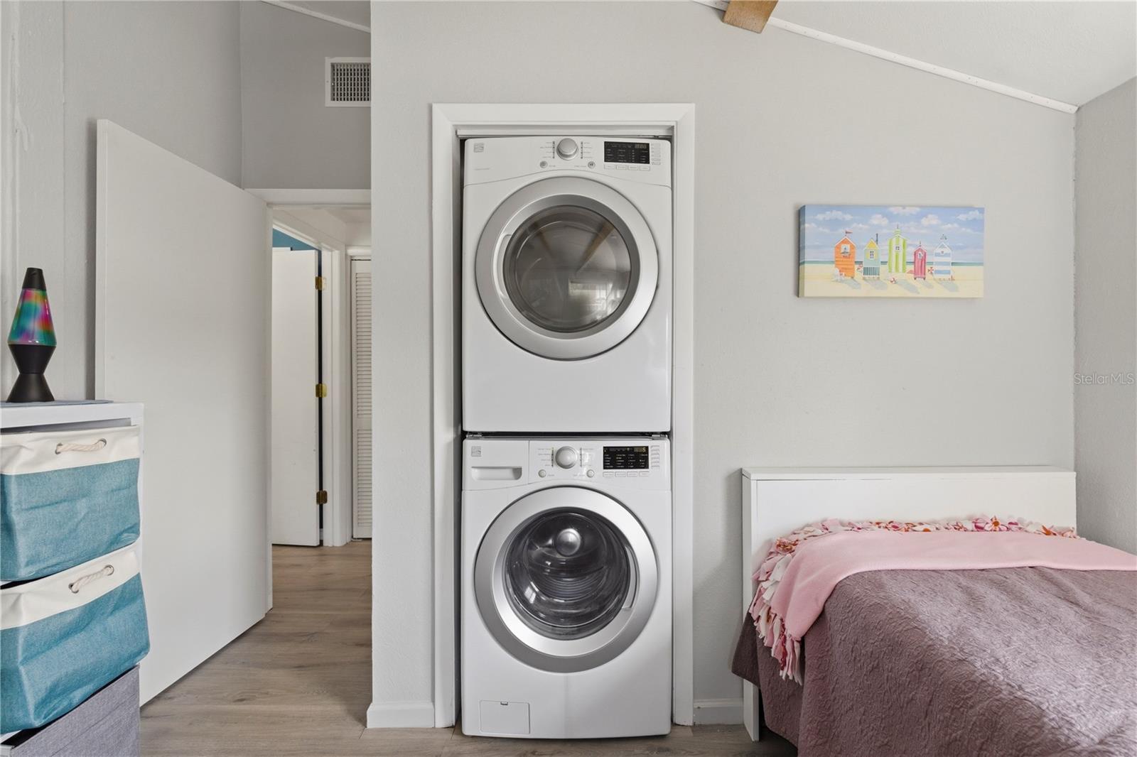 Full size washer & dryer