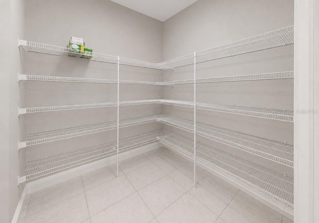Walk in Pantry