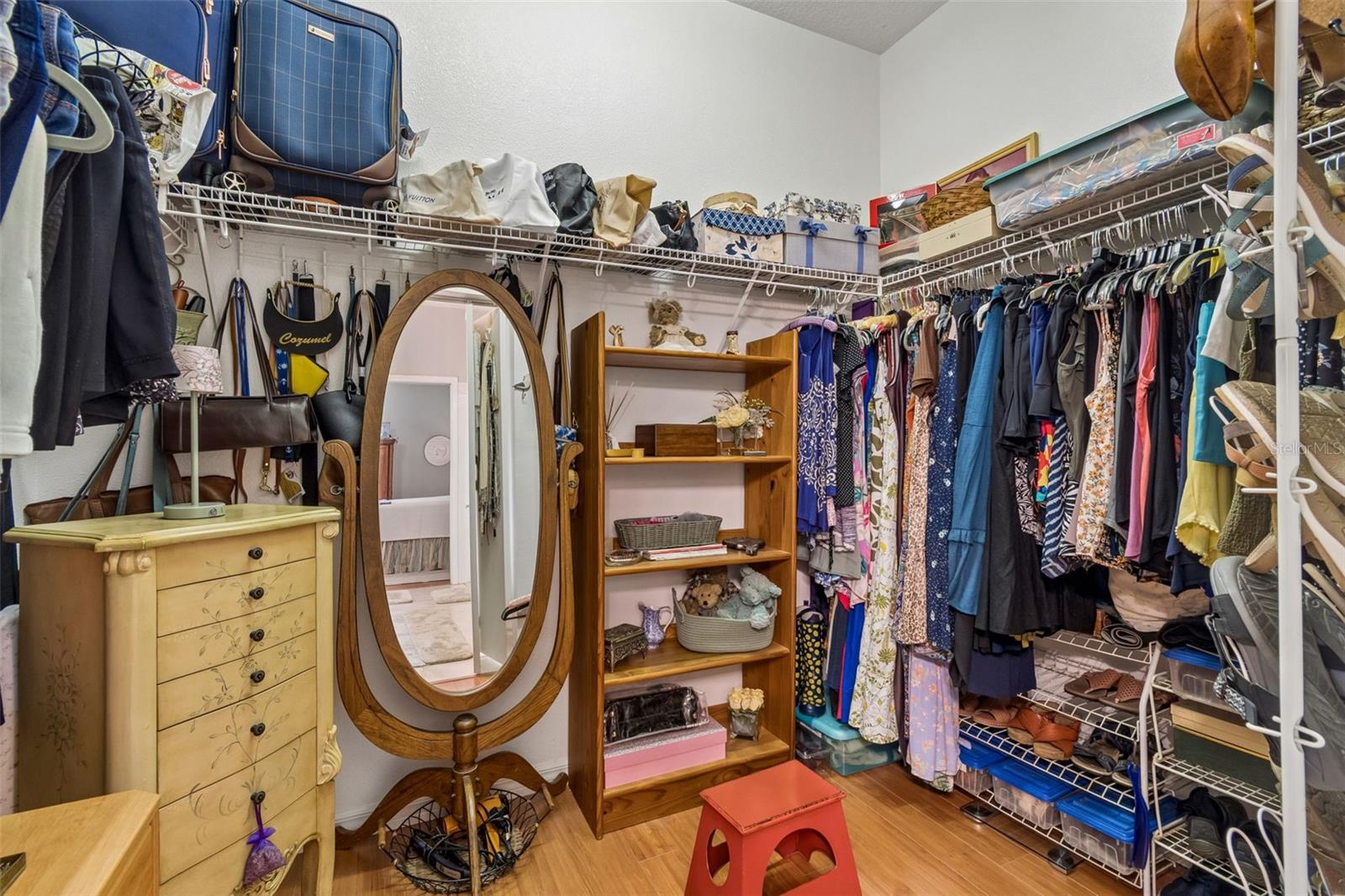 Wonderful walk-in closet