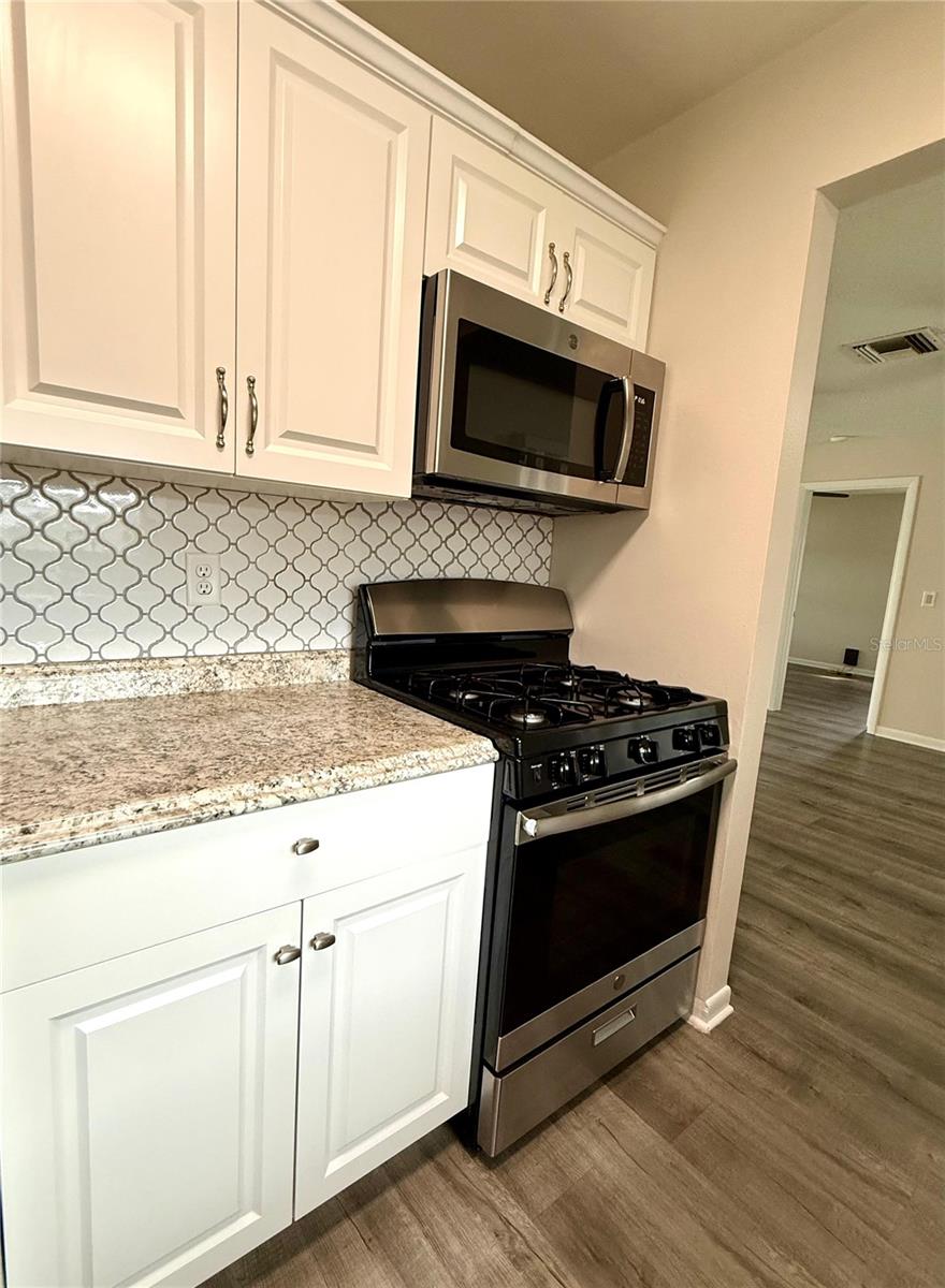 Kitchen  gas stove