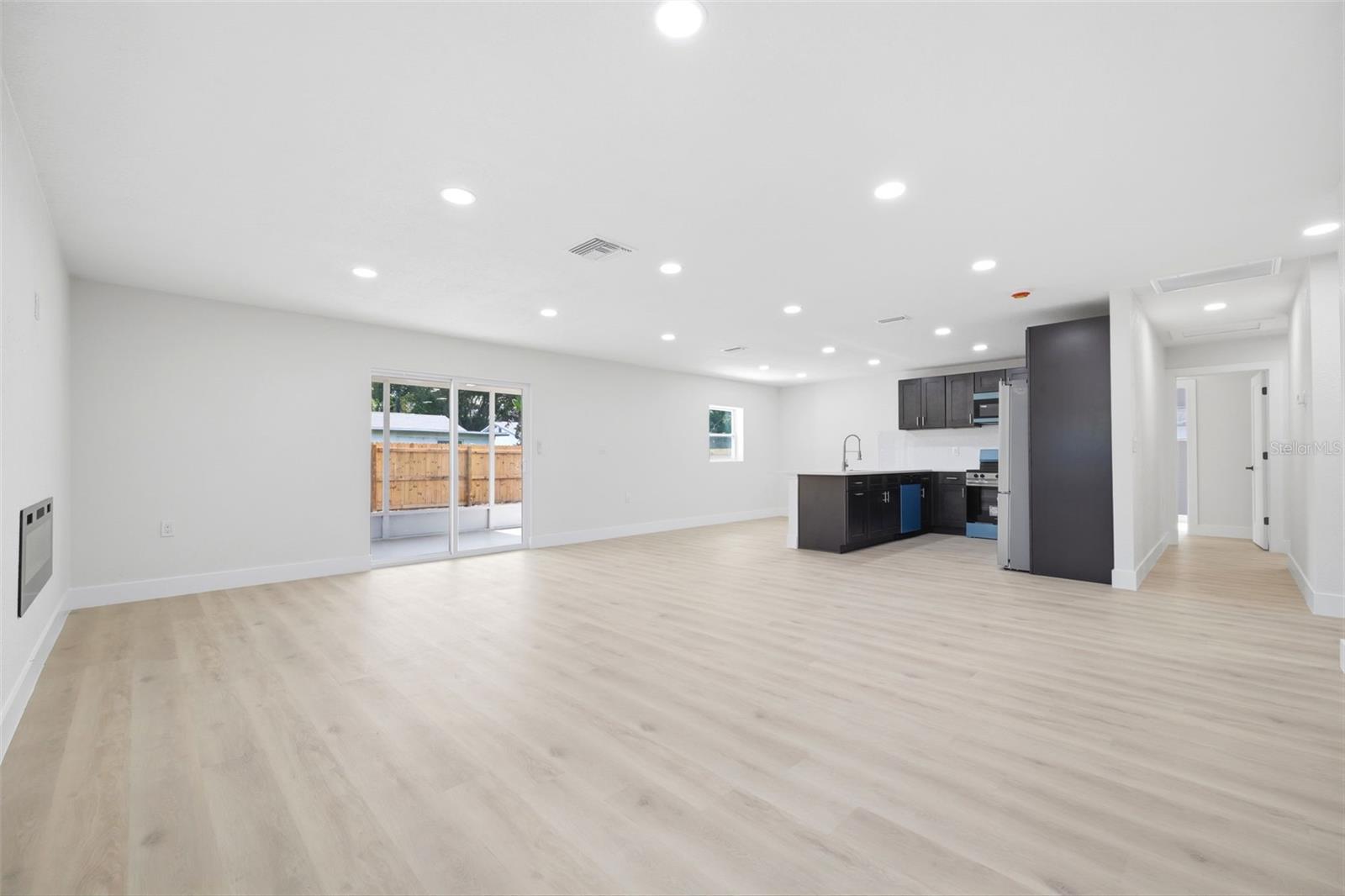 Living/Kitchen/Breakfast Nook