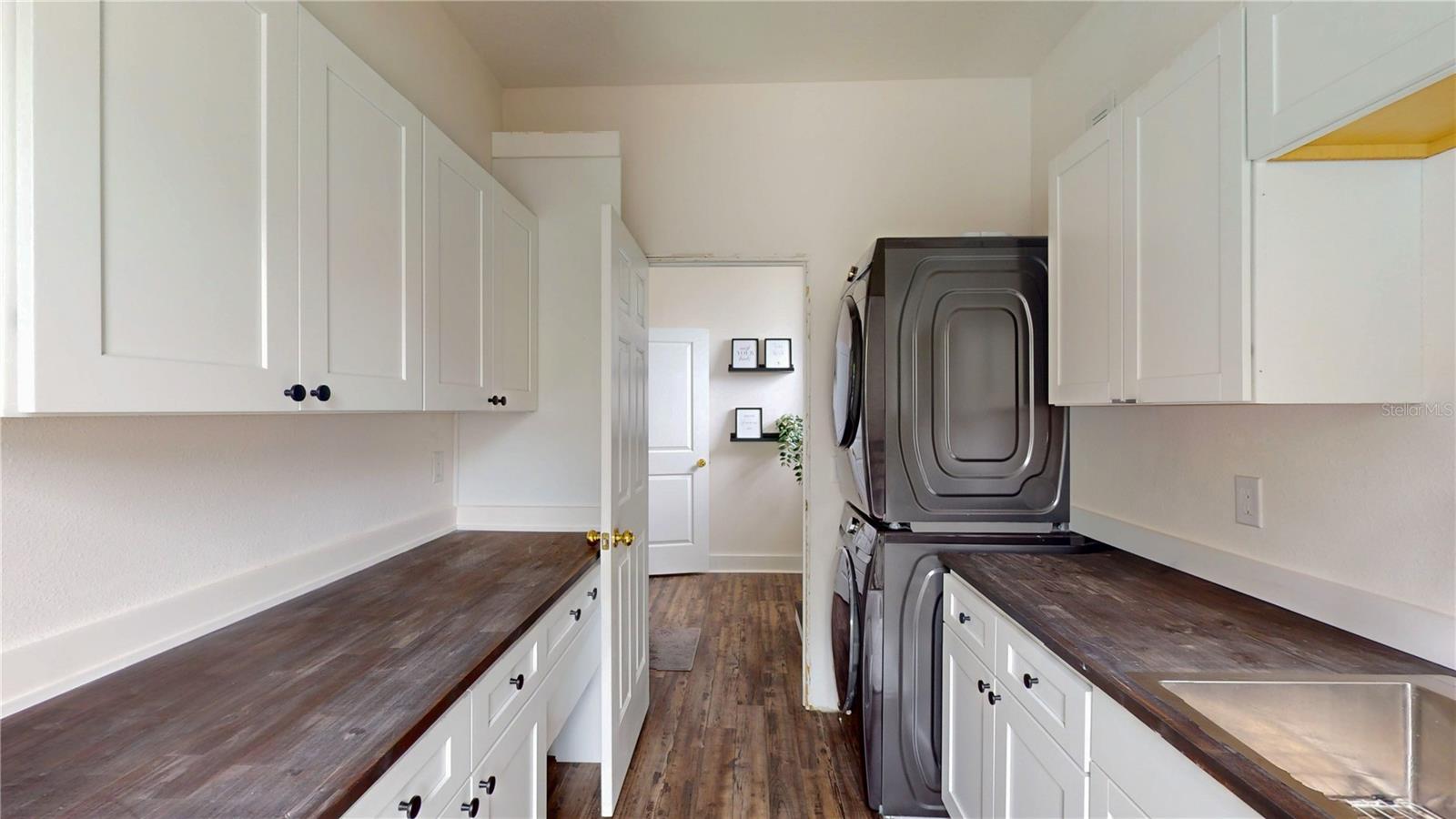full laundry room