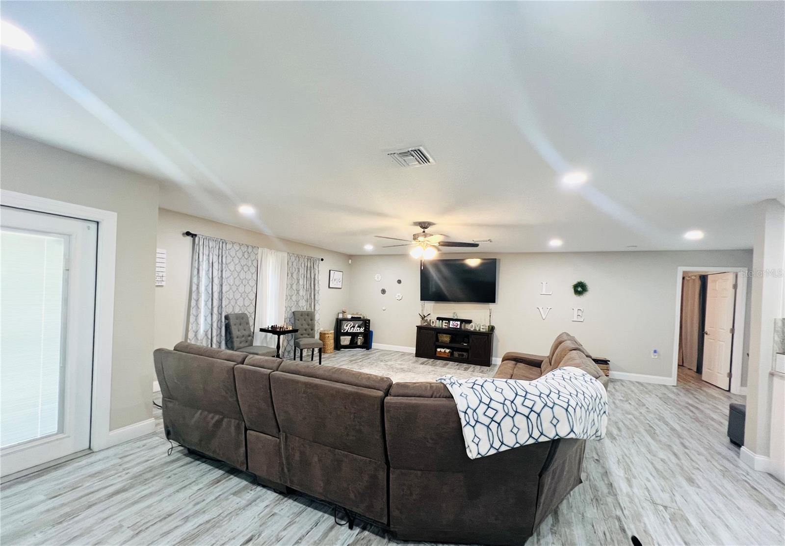 LIVING AREA AND ENTRANCE