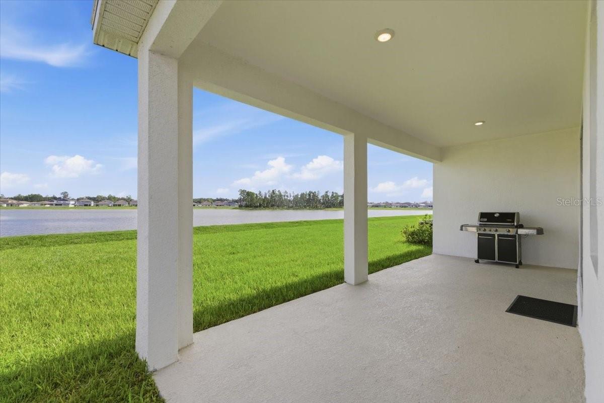Stunning backyard views!