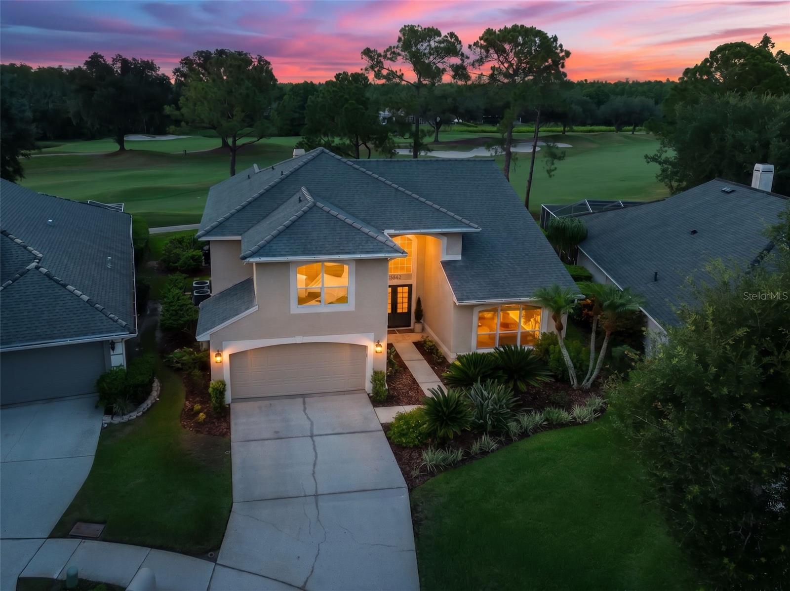 The golf views include deer and birds.