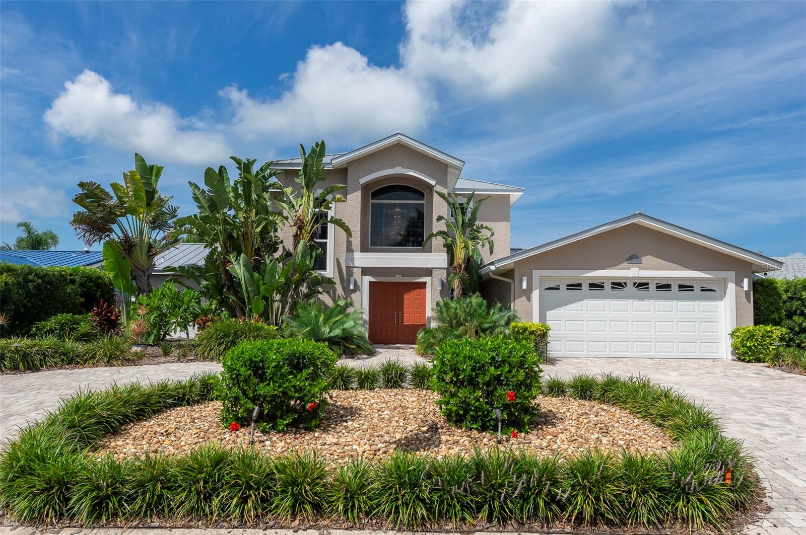 Beautiful curb appeal!
